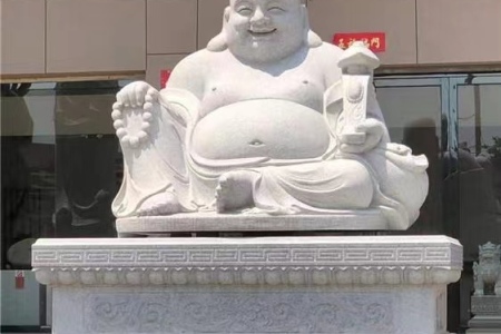 弥勒佛石雕像