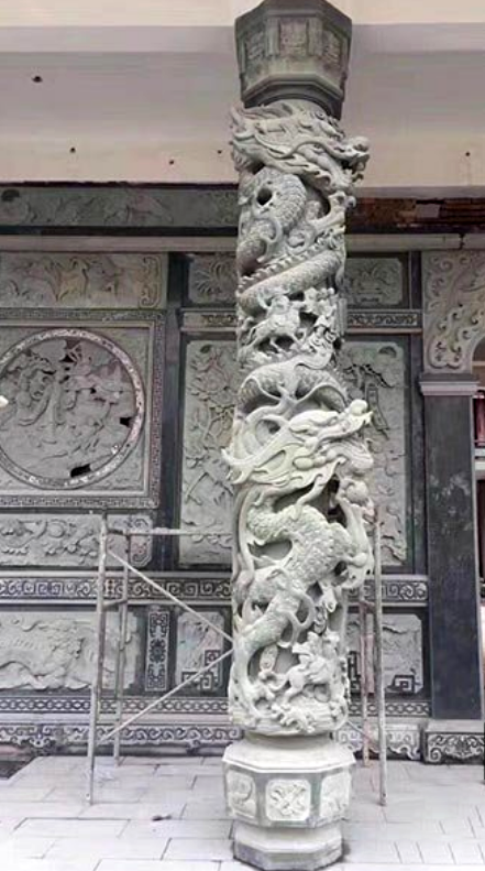 青石龙柱