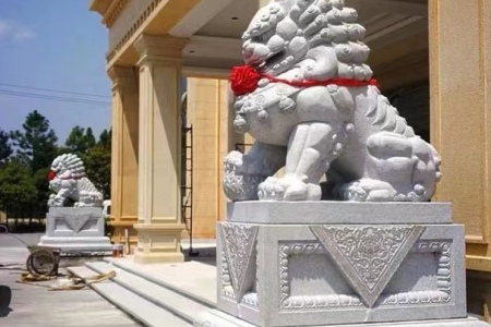 花岗岩石狮子