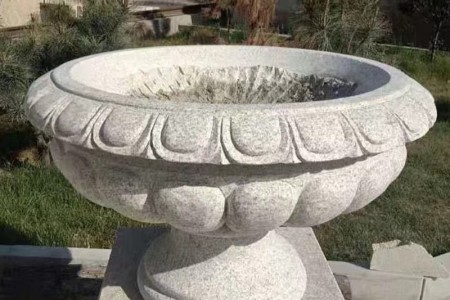 石雕花钵