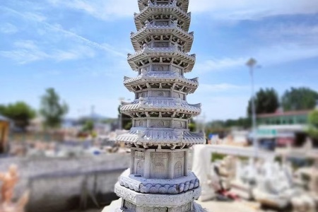 石雕佛塔