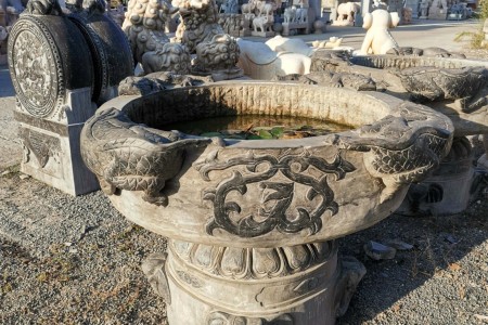 石雕花缸