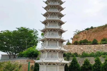 石雕佛塔