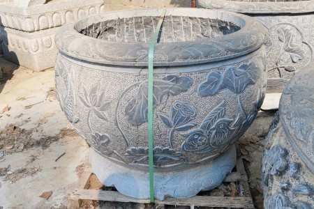 石雕花缸
