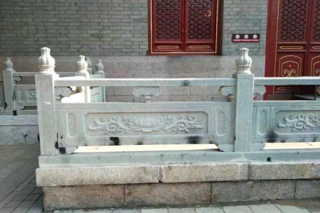 石栏杆