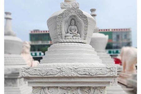 石雕佛塔