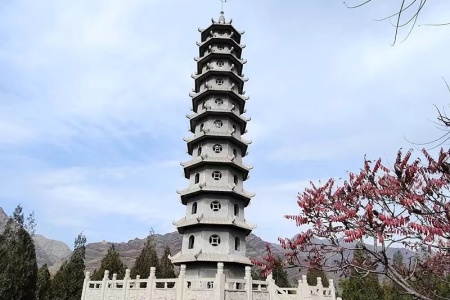 石雕佛塔