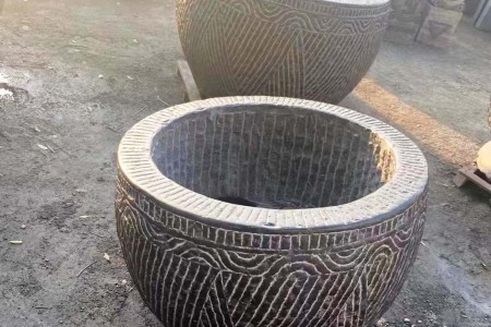 石雕花缸