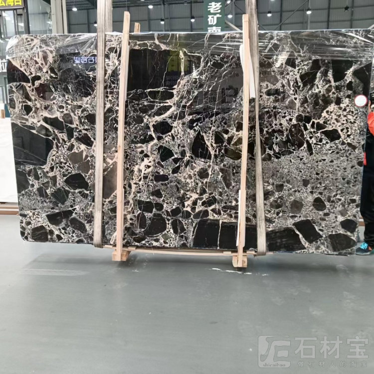 宝格丽黑