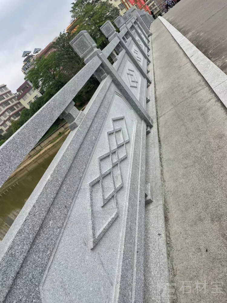 河边栏杆