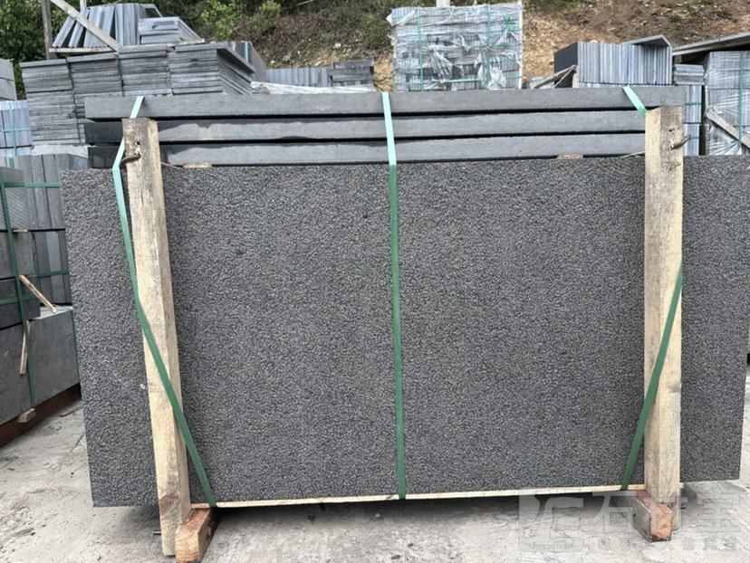 中国黑荔枝面