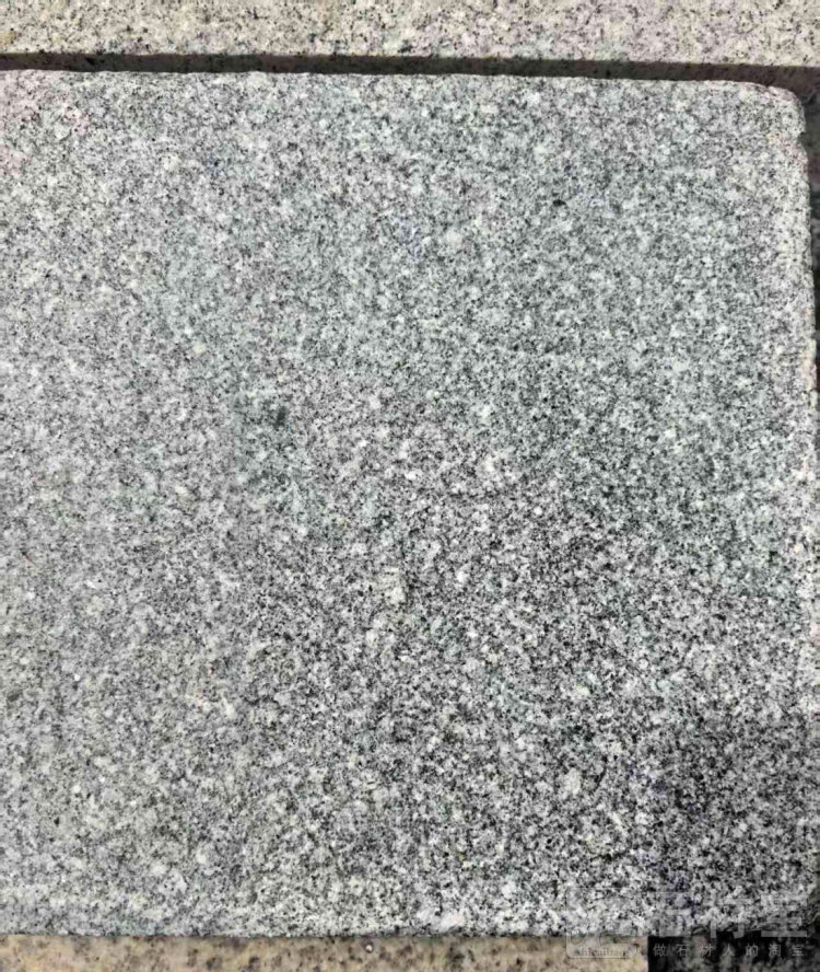 芝麻灰荔枝面