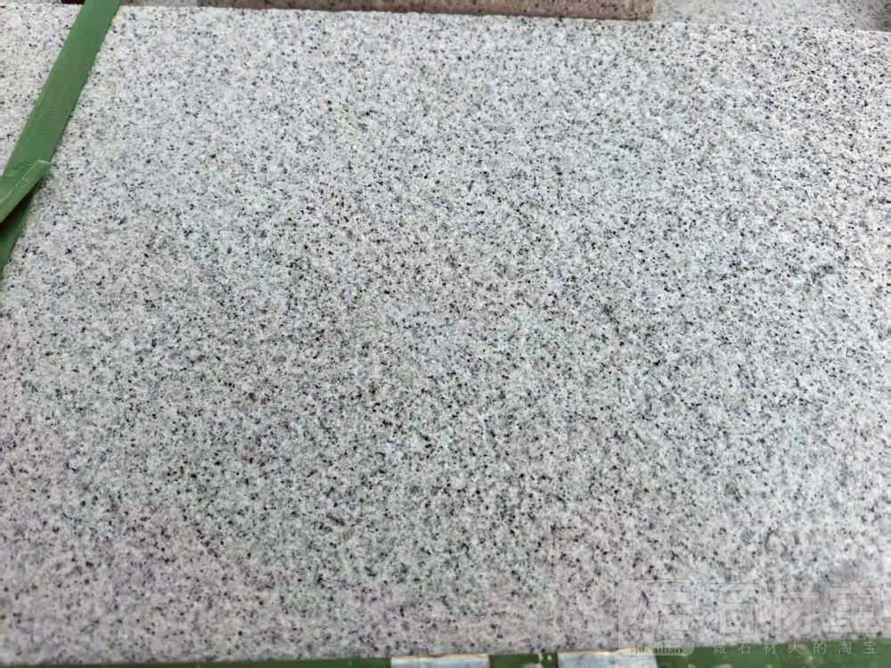 芝麻灰荔枝面