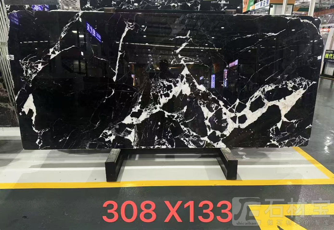 宝格丽黑