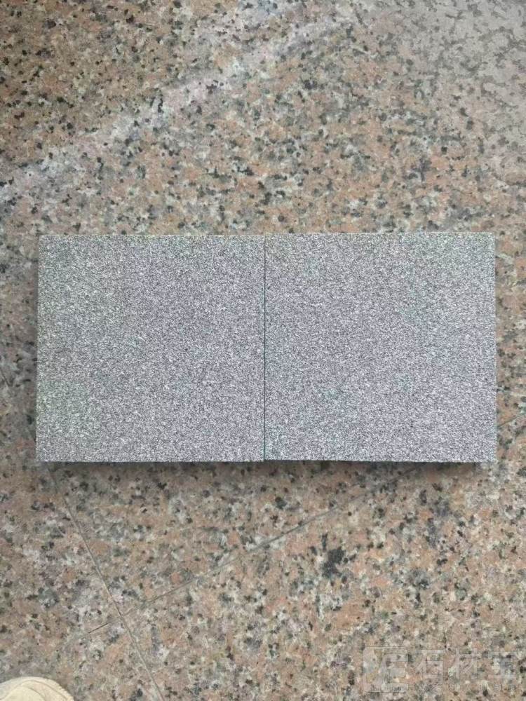 细花芝麻黑