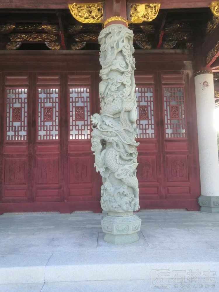 龙纹柱