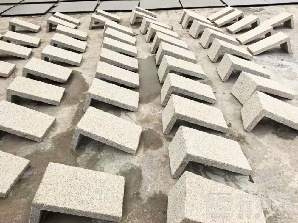 黄锈石异型