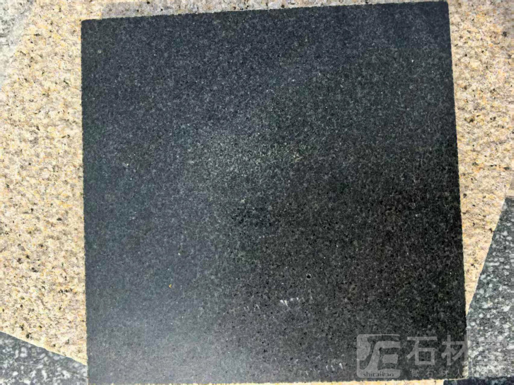 芝麻黑水洗面