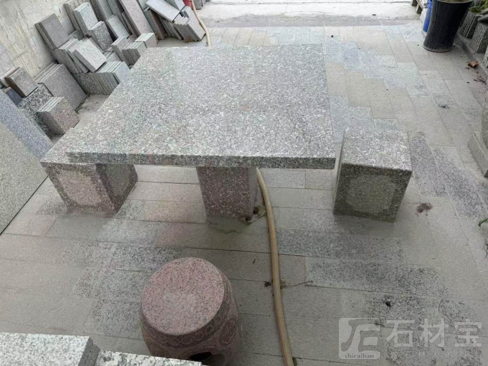 石桌凳