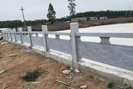 廉江河边栏杆