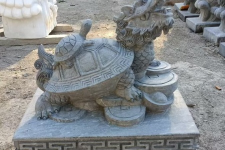 石雕龙龟 