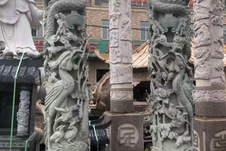 龙纹柱