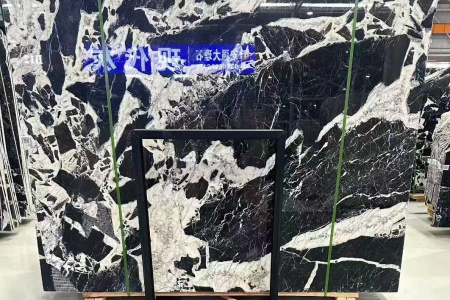 宝格丽黑