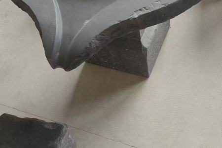石磨盘