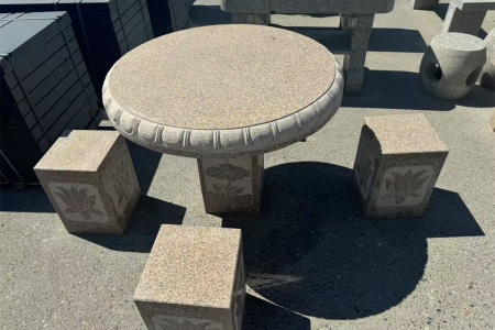 石桌椅