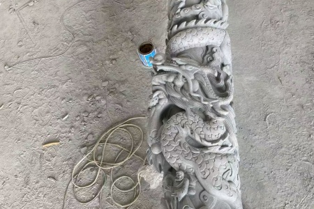 龙纹柱