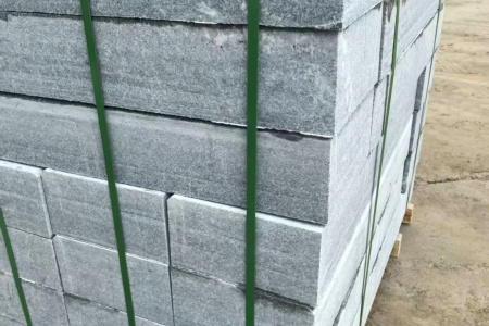 路沿石