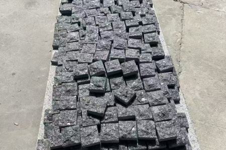 安哥拉黑小方块