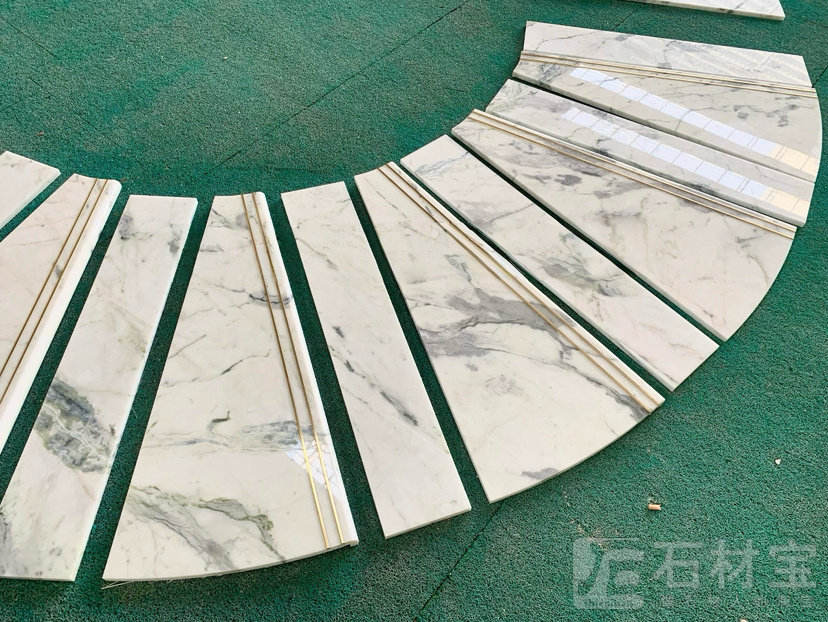 鱼肚白