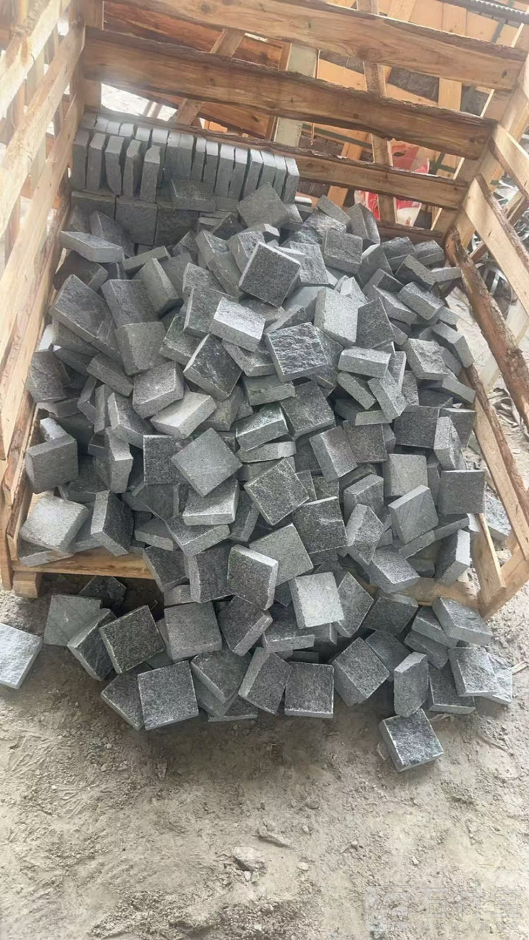 芝麻黑654火烧小方块