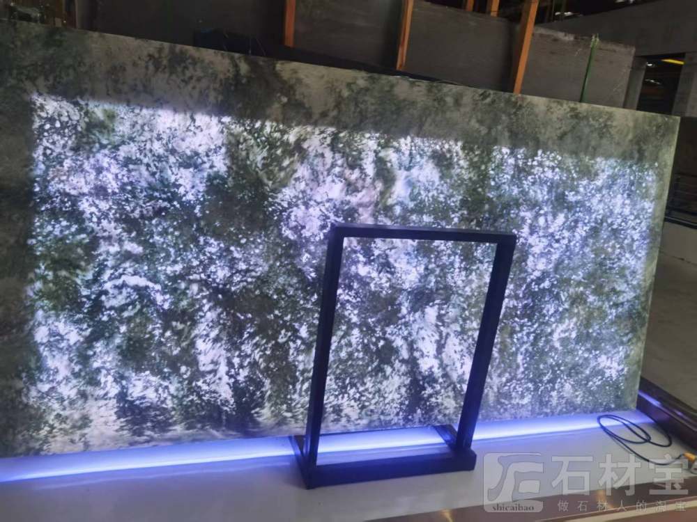 0硅透光石英石