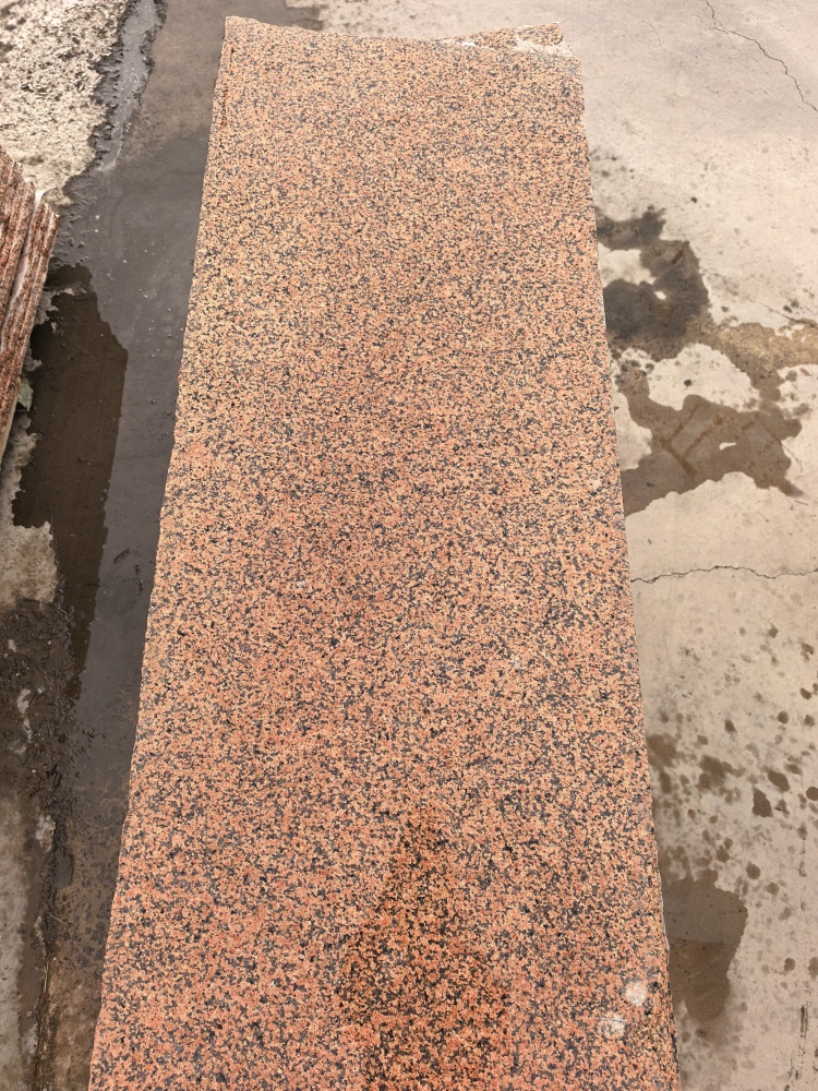 主营：新疆红/天山红/鄯善红/卡拉金麦/卡拉麦里金/棕钻/咖 啡钻 /世纪雅钻