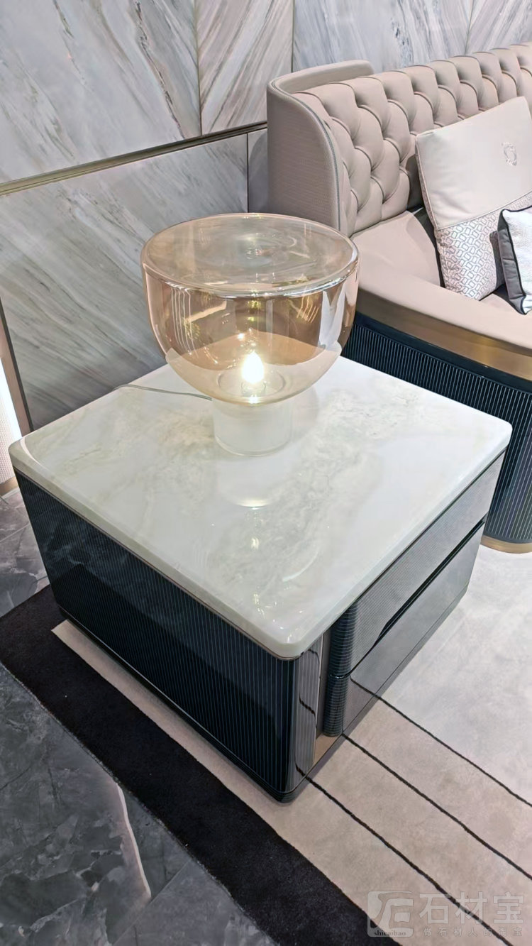 皇家白玉床头柜