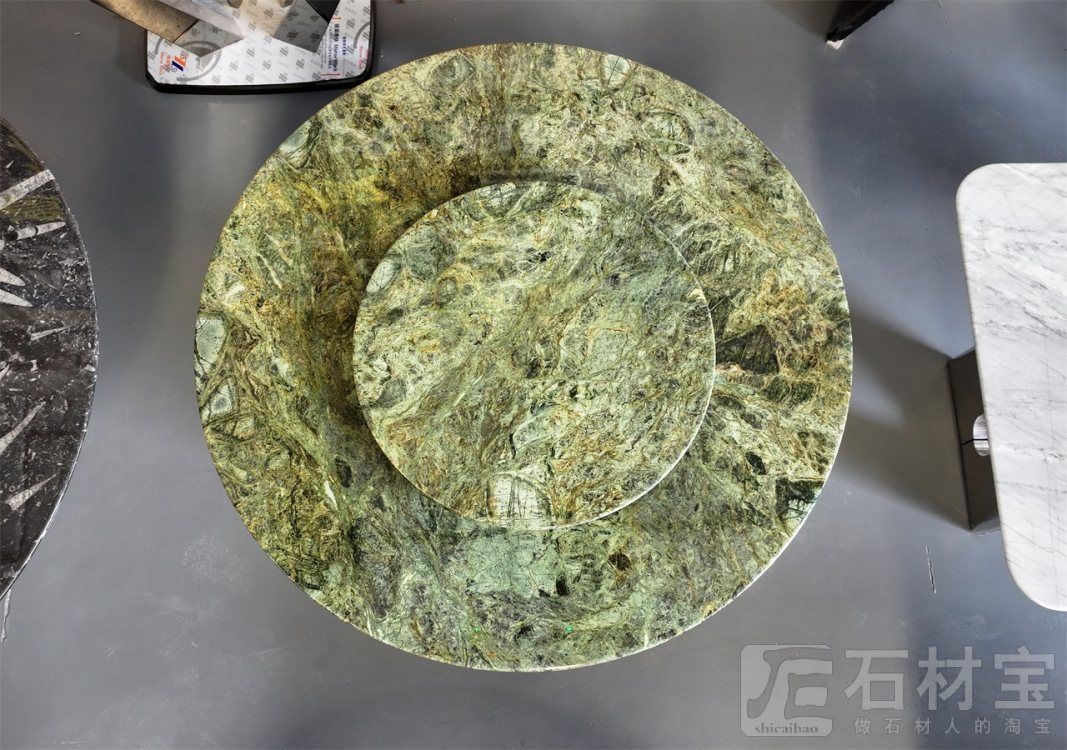 宝格绿餐桌