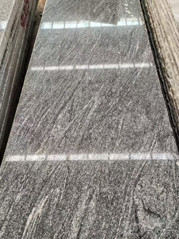 夜里雪磨光板