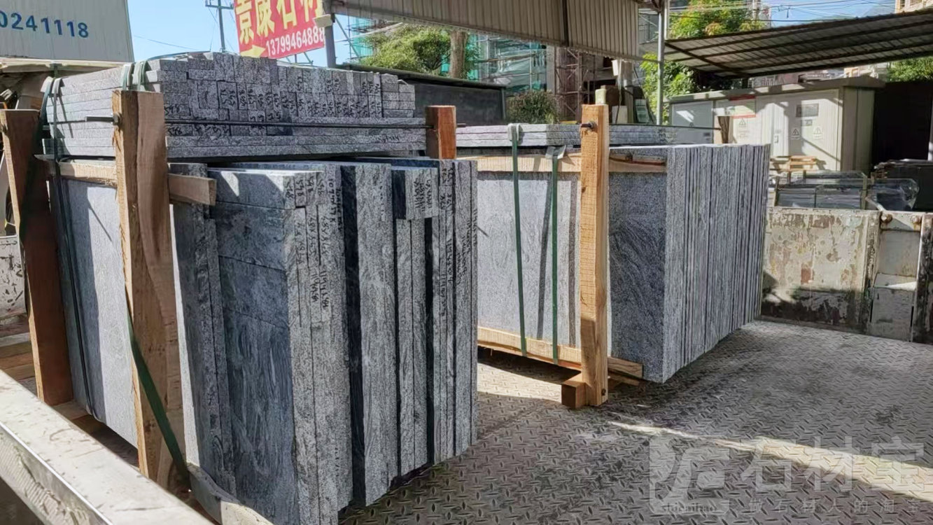 蓝钻(银珠)别墅外墙干挂
