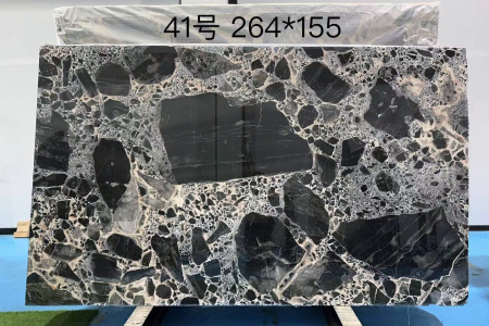 宝格丽黑