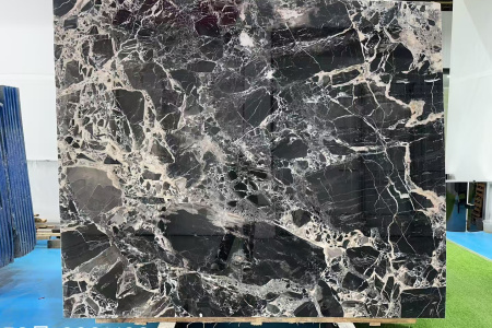 宝格丽黑