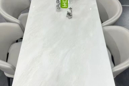 皇家白玉餐桌