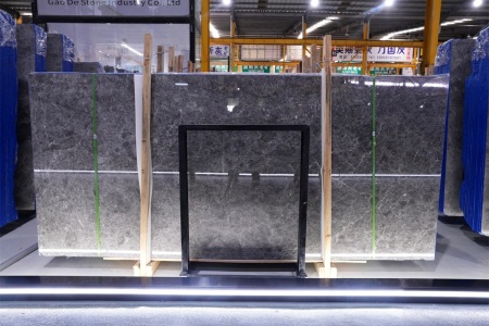 美特玛·云多拉灰