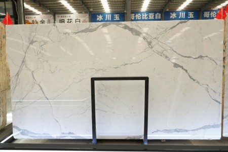 鱼肚白