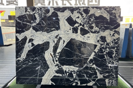 宝格丽黑