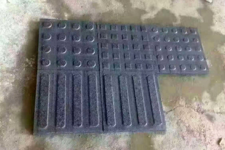 盲道石