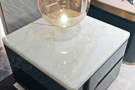 皇家白玉床头柜