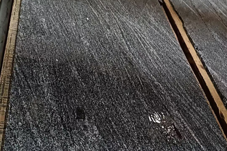 夜里雪磨光板