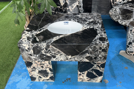 宝格丽黑洗手台